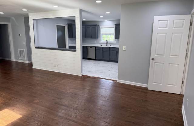 5230 Loblolly Lane Gallery 4