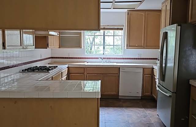 2451 Oneida StreetUnit B Gallery 4