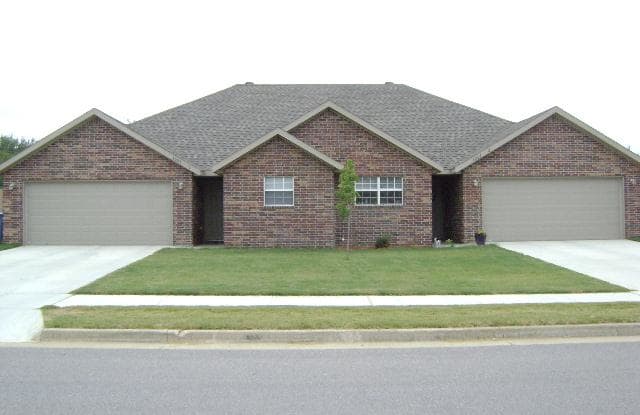 4207 Southwest Broadstone Ave - 1 photos photos