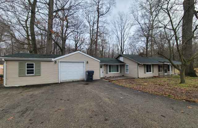 Charming Two Bedroom Ranch in Coloma photos photos