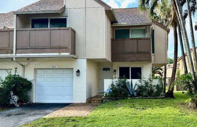 875 NW 80th Ter photos photos