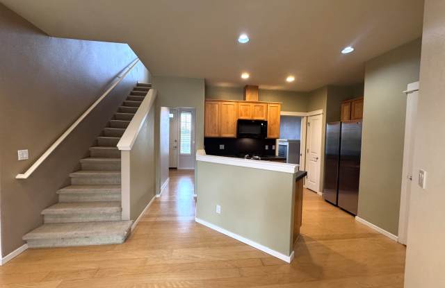 7146 NE Cherry Drive Gallery 3