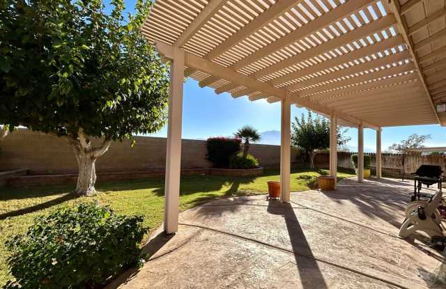 AVAILABLE NOW!! 3 Bedroom 2 Bathroom + Den Home in Desert Hot Springs! MOVE IN SPECIAL HALF OFF ONE MONTH'S RENT!! photos photos