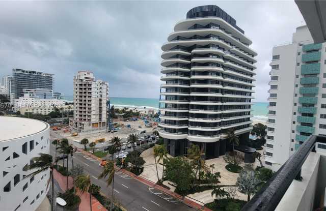 3200 Collins Ave Gallery 2