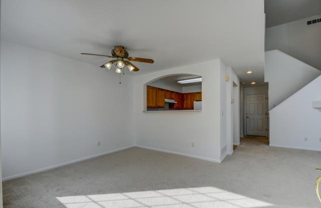9574 Brentwood Way Unit B Gallery 4