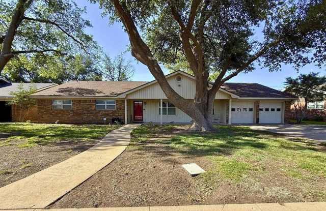 2507 Camarie Ave Gallery 1