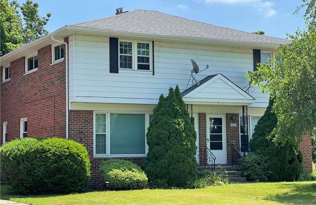 1221 Bonnie Lane photos photos