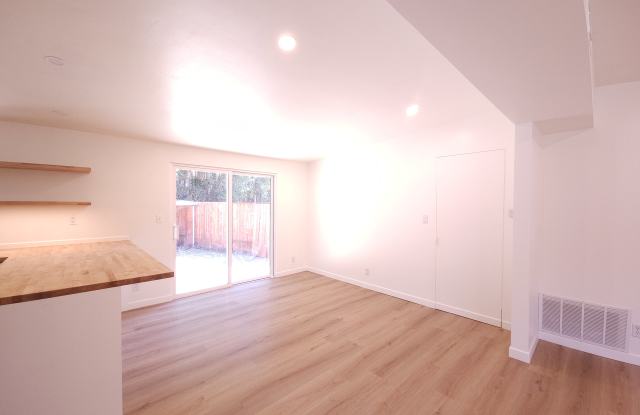 570 Apple Grove Lane Gallery 4