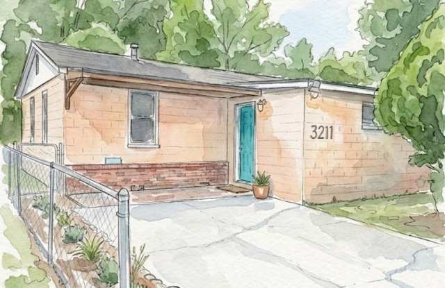 Upgraded 2-bed/1-bath Cottage in Tatem Heights Gallery 1