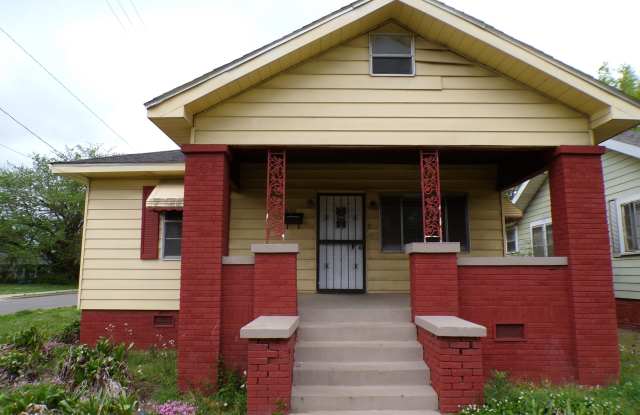 900 Center Street photos photos