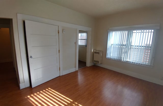 Francis Apartments (Westlake) - 2850 Francis Avenue, Los Angeles, CA 90005