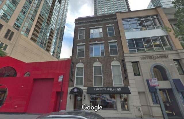 9 E Huron Street Gallery 1