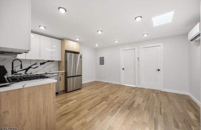 294 Hoboken Ave Gallery 3