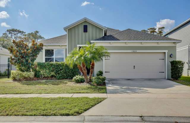 Gorgeous 4/3 Spacious Home with a 2 Car Garage Located on a Conservation Lot in Creekstone Neighborhood – Orlando! - 13833 Rushing Creek Run, Meadow Woods, FL 32824