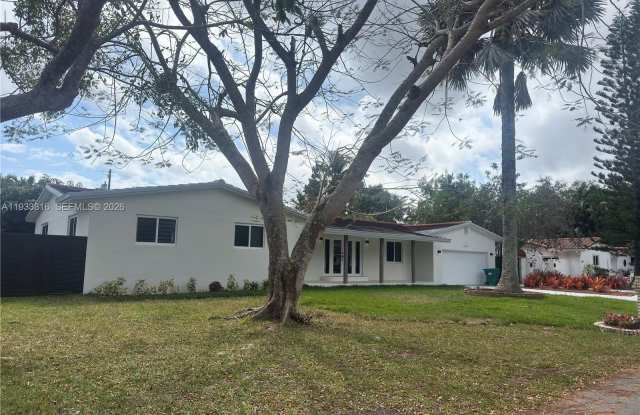 10540 SW 125th St photos photos