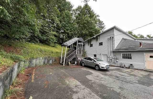 3677 Robert C Byrd DriveTop floor suite Gallery 4