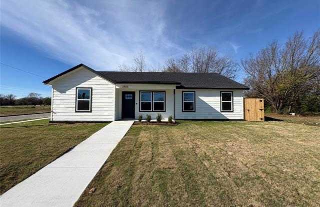 2806 North Lansing Place photos photos