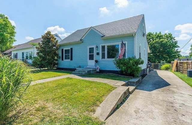 COMING SOON-Lovely Vintage 4 BR Home Near Castlewood Park! Off-Street Parking, Dogs Ok! photos photos