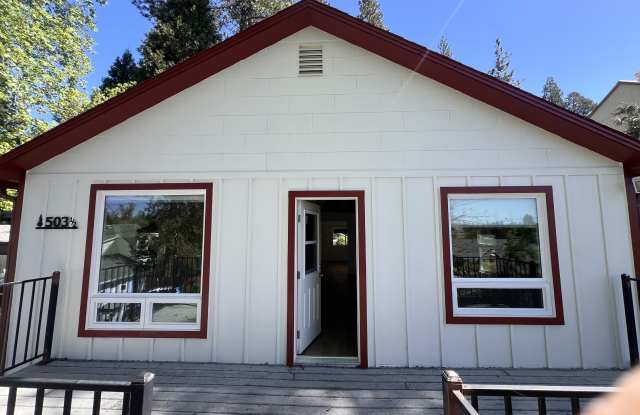 503 1/2 South Auburn Street photos photos