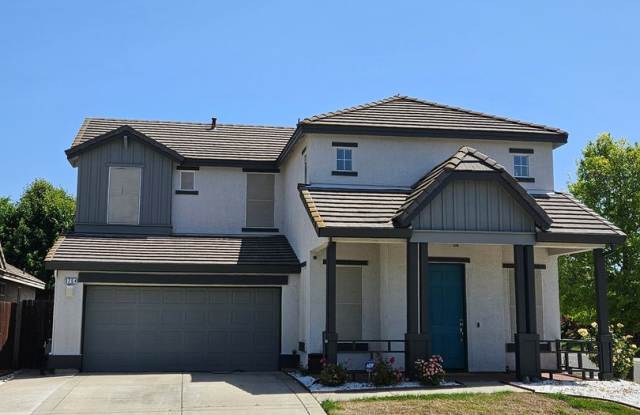 Beautiful 4/3 in Natomas w/ heated pool! photos photos