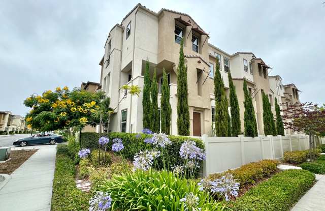 Spacious 4BD/3.5BA Townhome in Oceanside with Community Pool, 2-Car Garage & Covered Balcony photos photos