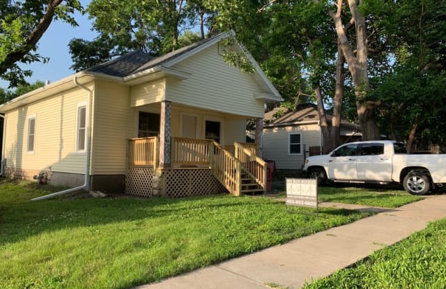 2272 Y Street - 2272 Y Street, Lincoln, NE 68503