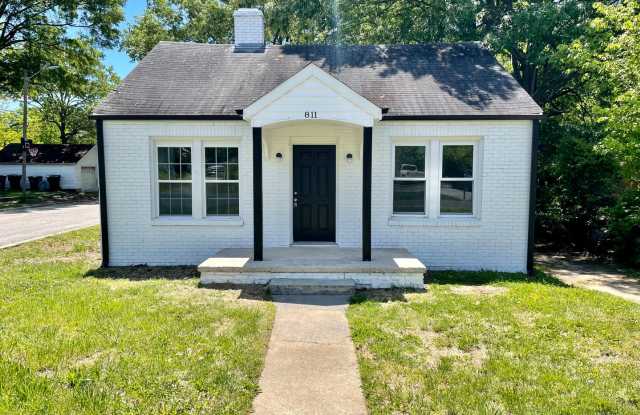 Cute 3 Bed 1 Bath Home Near UNCG!! photos photos