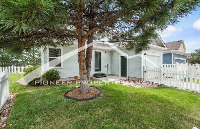Charming 3 Bedroom Home with Stunning Mountain Views, AC, Oversized 1 Car Garage Gallery 4