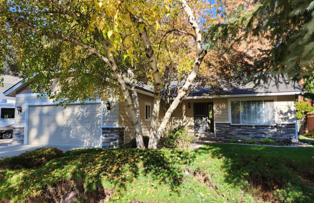 2599 E Black Forest Ave - 2599 E Black Forest Ave, Post Falls, ID 83854