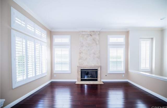 6176 Bryndale Avenue Gallery 4