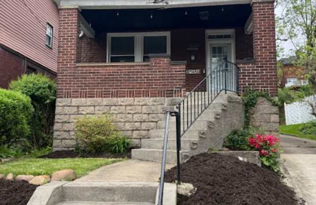 4 Bedroom/ 1 Bath Single Family Home Pittsburgh, PA 15217 photos photos