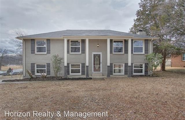 103 Lady Marion Dr - 103 Lady Marian Drive, Clarksville, TN 37042