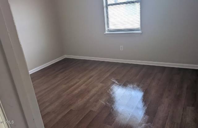 206 Wyndham Circle Gallery 4