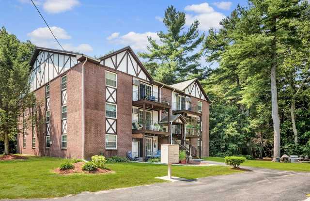 Tudor Crest Apartments photos photos