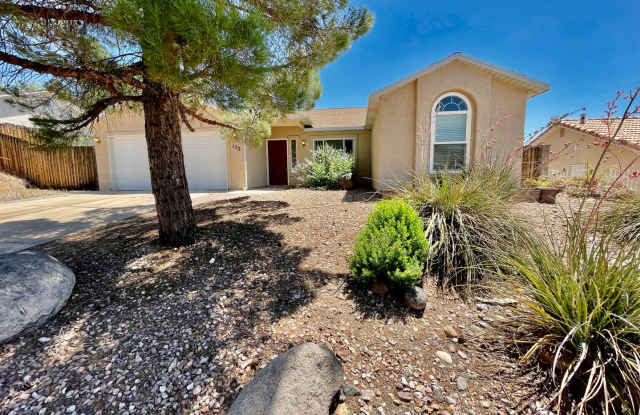 Adorable 3-BR Home in Red Cliffs Area photos photos