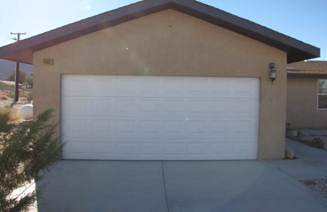 4 Bedrooms in Hansen Tract photos photos