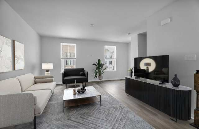 7 HAMILTON Court Gallery 2