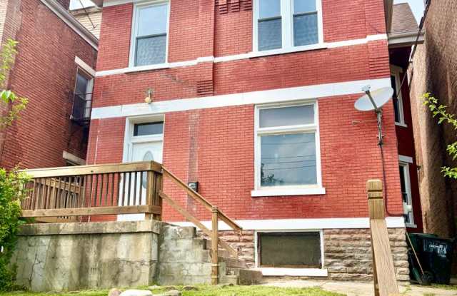 4 bed 2 bath House Fairmount! Available Now! photos photos