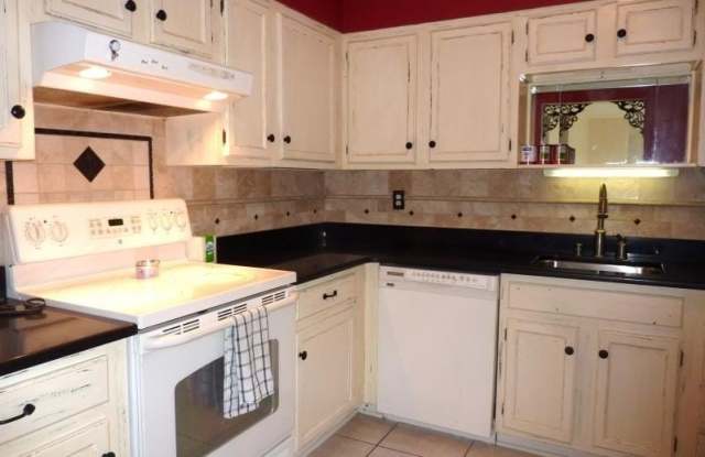 466 Pompton Ave photos photos