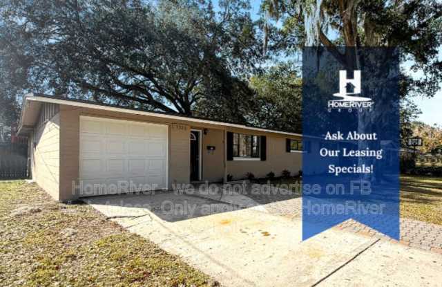 7320 Old Kings Rd S - 7320 Old Kings Road South, Jacksonville, FL 32217