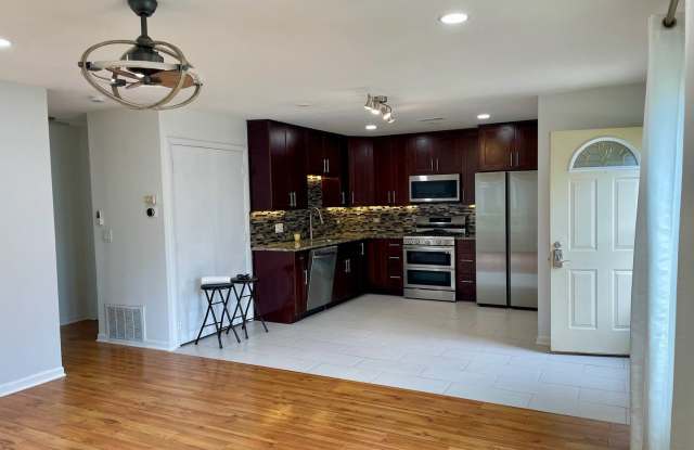 1405 COVE Drive Gallery 2
