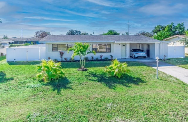 316 GLEN OAK ROAD - 316 Glen Oak Road, Venice Gardens, FL 34293