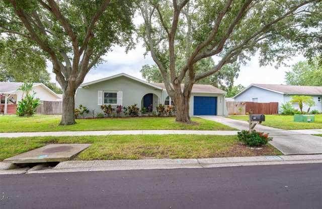 2613 SUMMIT Street photos photos