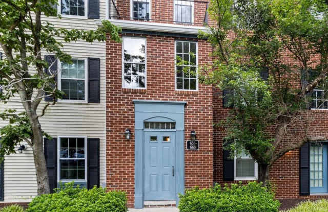 Broadneck Schools! 2 Bedroom Townhouse Style Condo photos photos