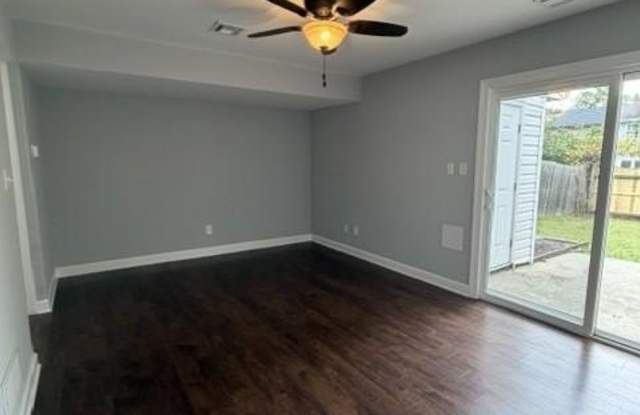 8 KAYAK Court Gallery 2
