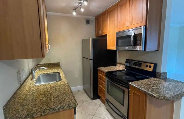 2 BED 1 BATH | BOUTIQUE BLDG | FT. LAUDERDALE Gallery 3