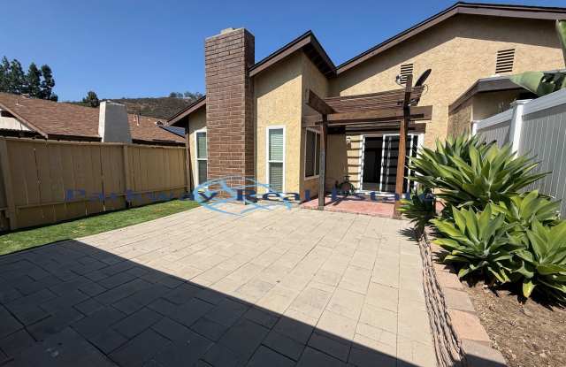 2252 Durasno Lane photos photos