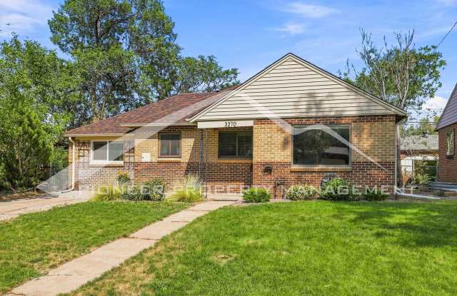 Spacious Home with Central AC and Washer/Dryer Gallery 3