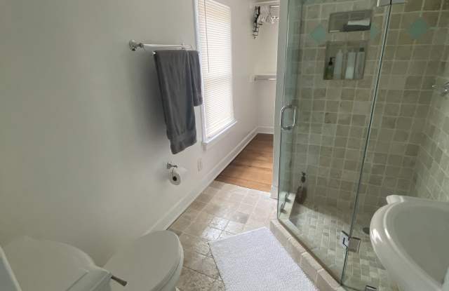 703 Dranesville Road photos photos