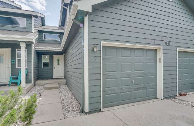 Spacious 3 Bed, 3 1/2 Bath Townhome in Northwest Fort Collins! photos photos